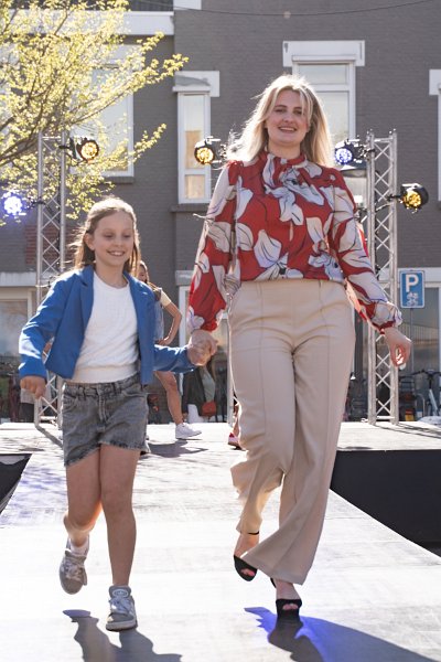 Modeshow 505_.jpg